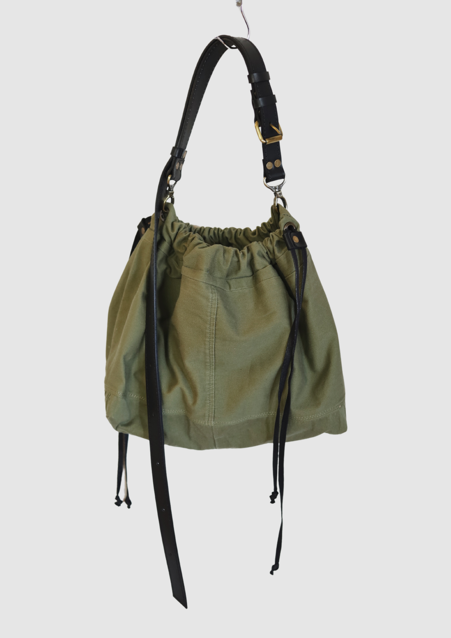 Eco-friendly upcycled bag made from repurposed materials – sustainable handmade tote with unique design. Perfect for everyday use, zero-waste fashion accessory